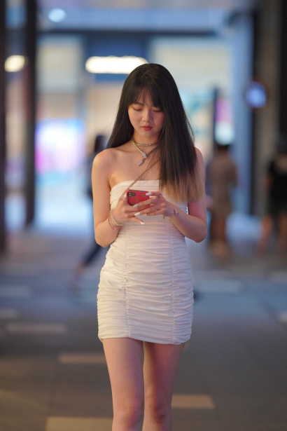 漂亮的白裙美女(132P)[1.65G/JPG]